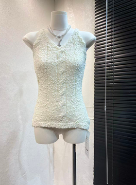 titi小姐姐浮云织梦吊带背心女春季白色性感露背挂脖针织上衣