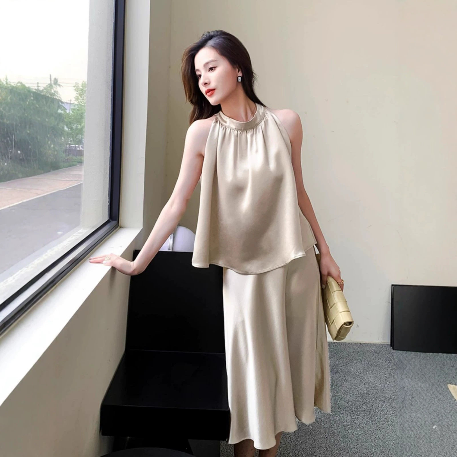 高定真醋酸缎面质感丝滑露肩上衣女夏高级感配半身裙两件套装通勤