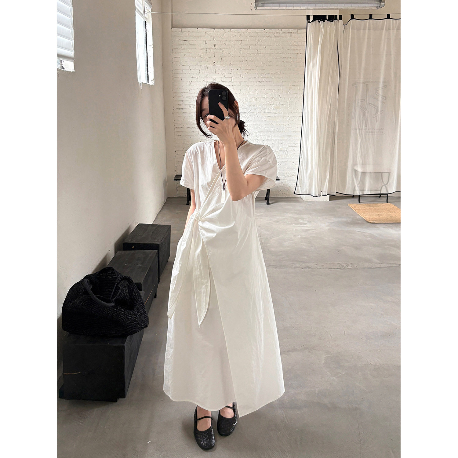 TG 极简松弛感 围裹式V领系带连衣裙2026夏新款显瘦纯棉长裙26747