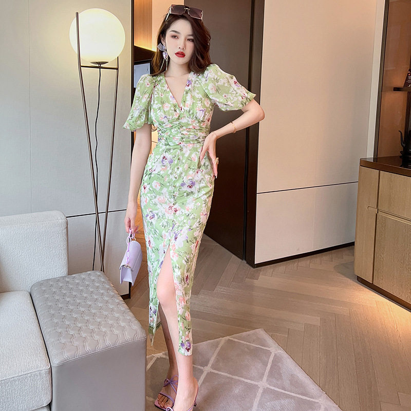 2026夏季新款女温柔风泡泡袖绿色碎花连衣裙初恋清甜长裙子10089