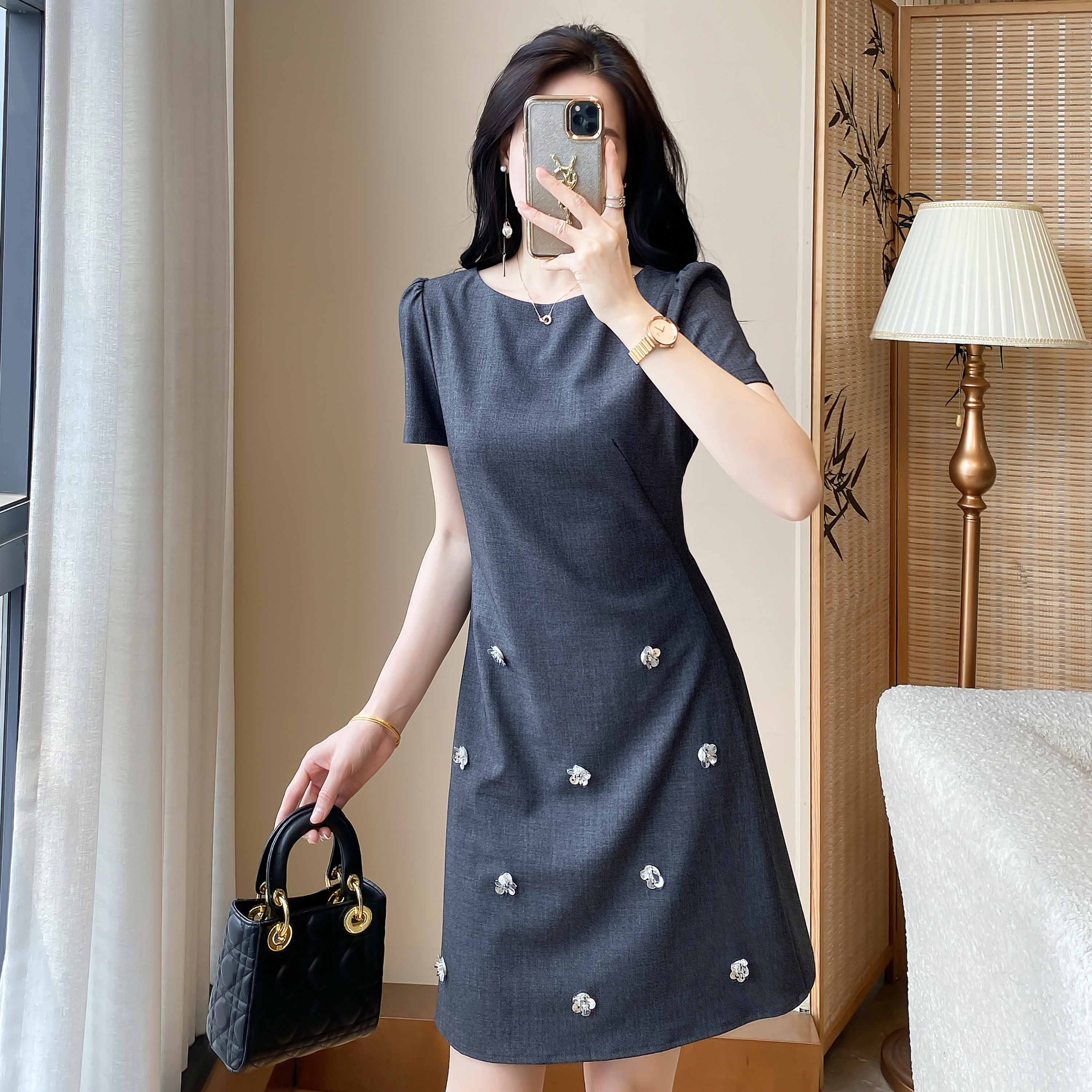 2025夏季新款时尚连衣裙