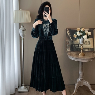 高级感丝绒连衣裙秋冬2024新款轻奢女装气质收腰显瘦内搭打底长裙