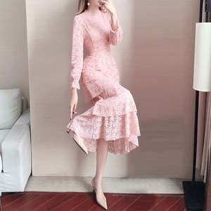 法式小众蕾丝连衣裙春装女2026新款女装时尚收腰显瘦气质长款裙子