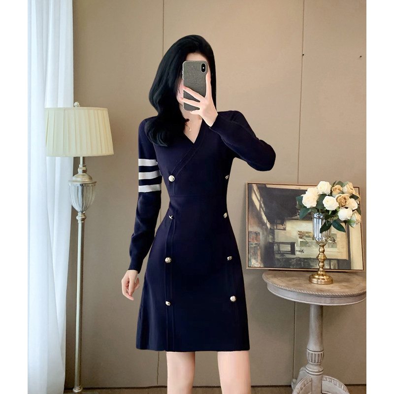 小个子针织连衣裙2024秋装新款小香风气质显瘦高级感毛衣打底裙子