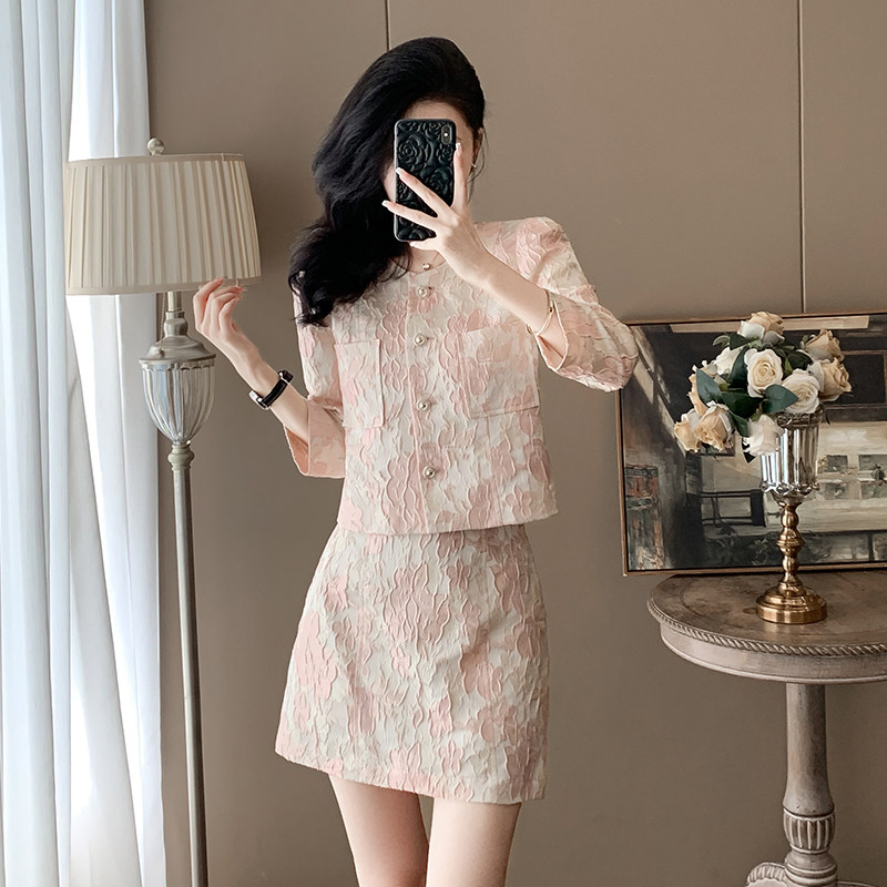 2025春装新款小香风套装裙小个子收腰显瘦减龄上衣半身裙两件套女