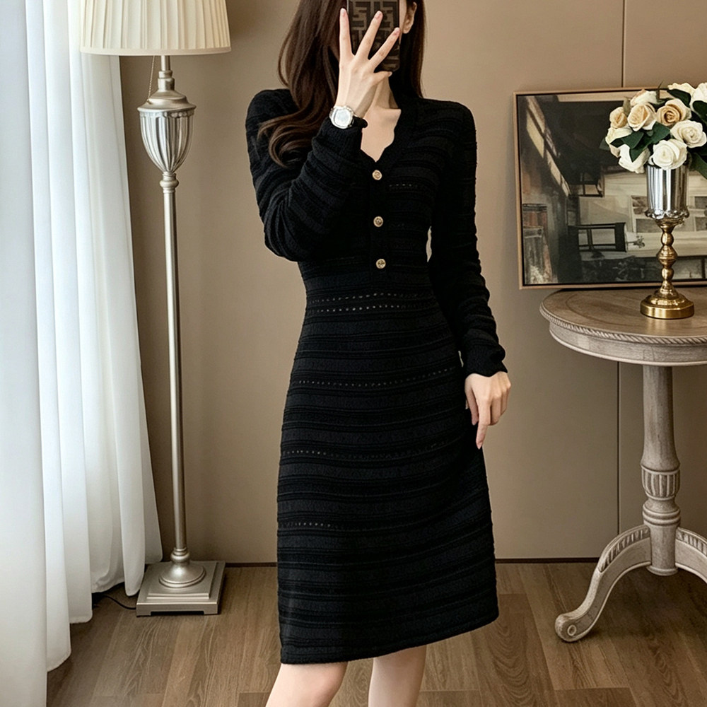 法式V领针织连衣裙修身显瘦