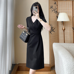 夏季气质时尚小黑裙法式小众黑色赫本风收腰名媛职业女神范连衣裙
