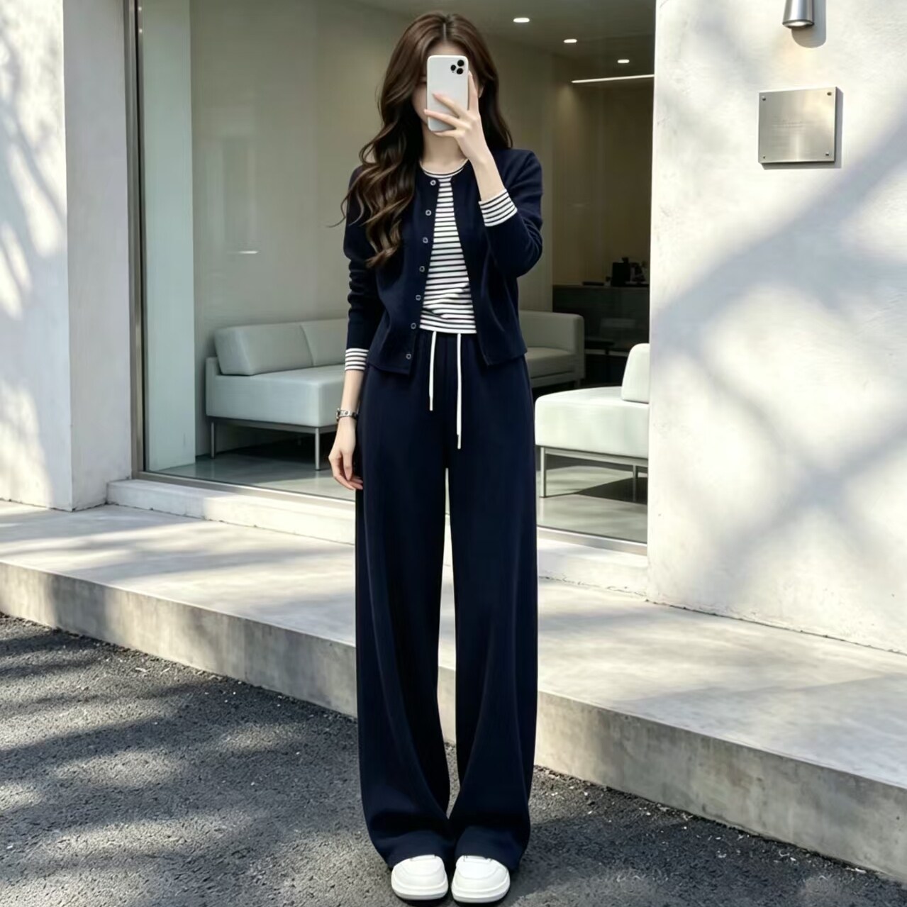 女秋条纹假两件显瘦运动套装