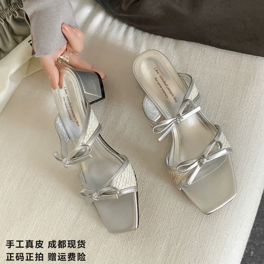L'avance鱼皮凉鞋2026夏款高品质女鞋巨舒适纯皮凉鞋蝴蝶结一字拖