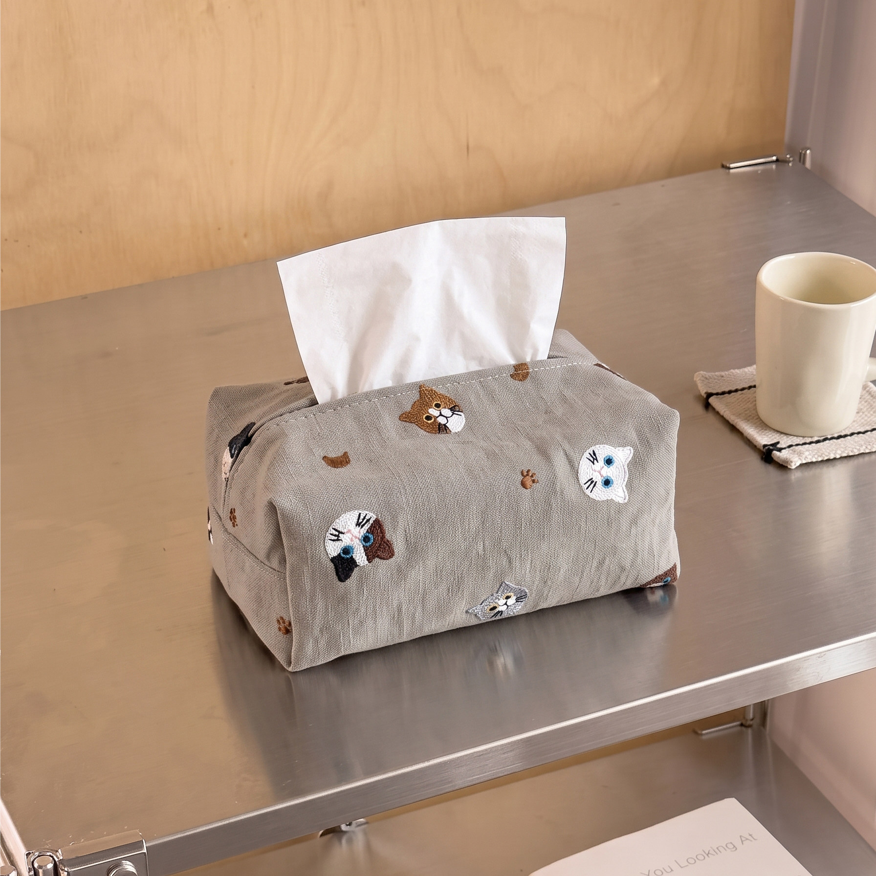 日系猫咪刺绣棉麻布艺纸巾盒图片