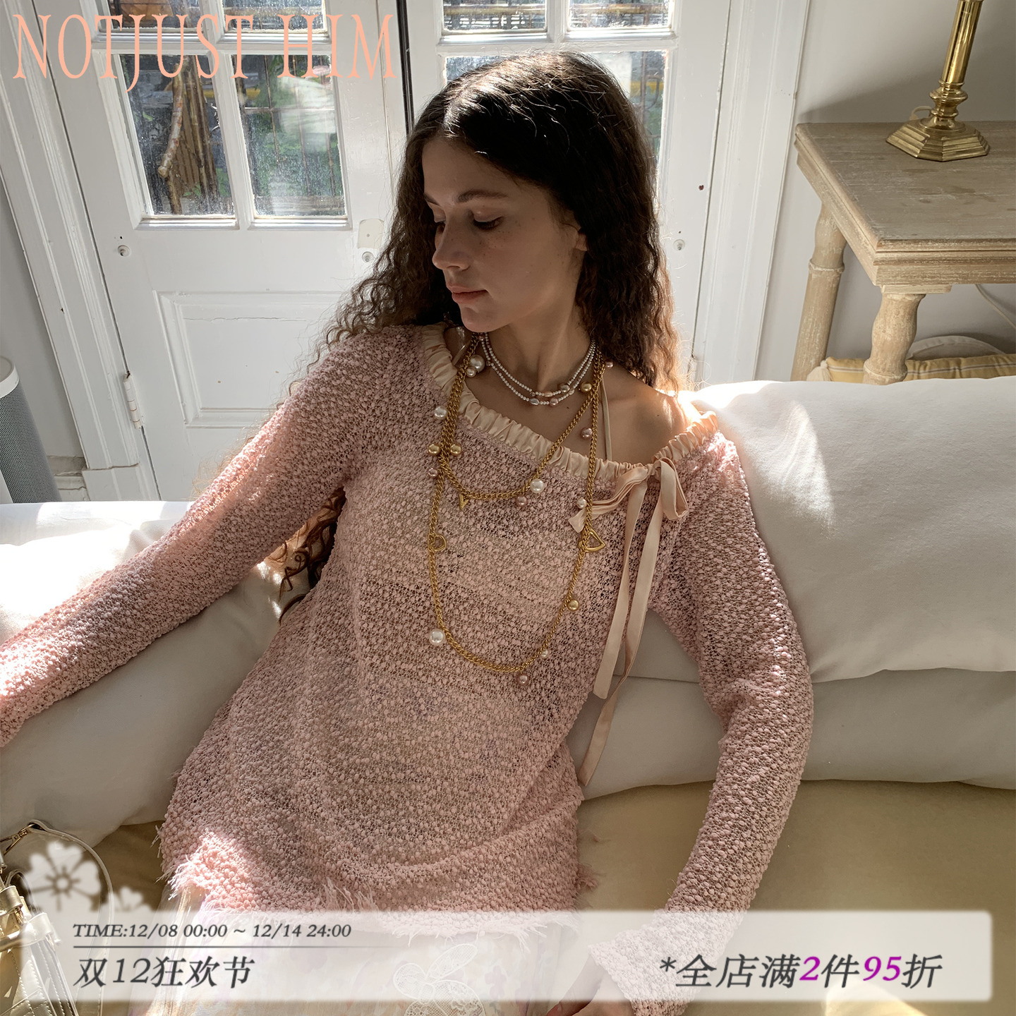 花筏NOTJUSTHIM慵懒一字领缎面飘带肌流苏边罩衫宽松长袖