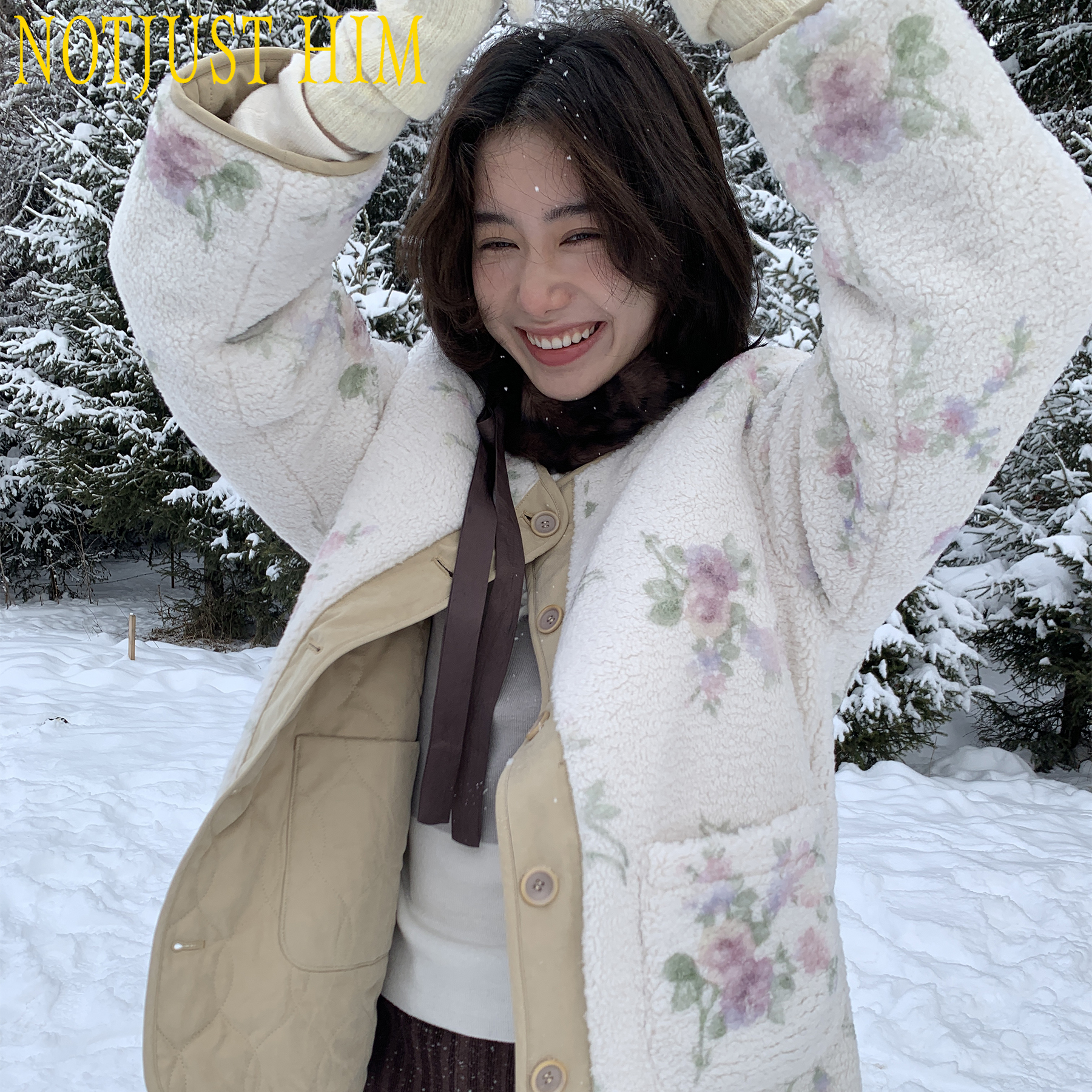 花筏NOTJUSTHIM 《柏林花笺》印花羊羔毛双面穿绗棉外套