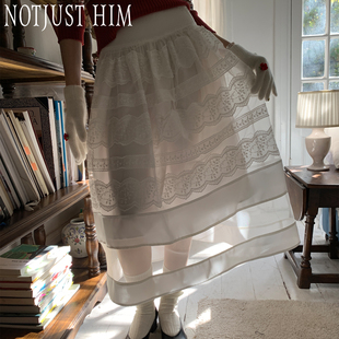 花筏NOTJUSTHIM 缎面网纱拼接蕾丝白色半裙 白色恋人