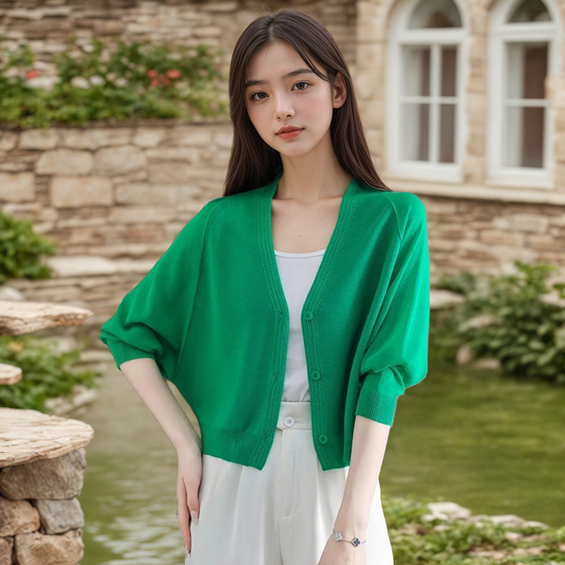 防晒冰丝针织薄款透气开衫外套女夏季新款长袖小个子短款披肩上衣