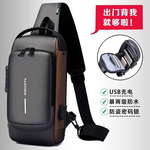 2026新款男士胸包多功能密码防盗斜挎包运动机车包男充电单肩背包
