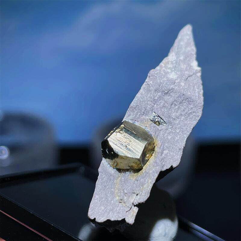 천연 크리스탈 미네랄 크리스탈 오각형 십이 면체 황철석 벨트 주변 암석 교육 표본 컬렉션 원래 돌 장식품