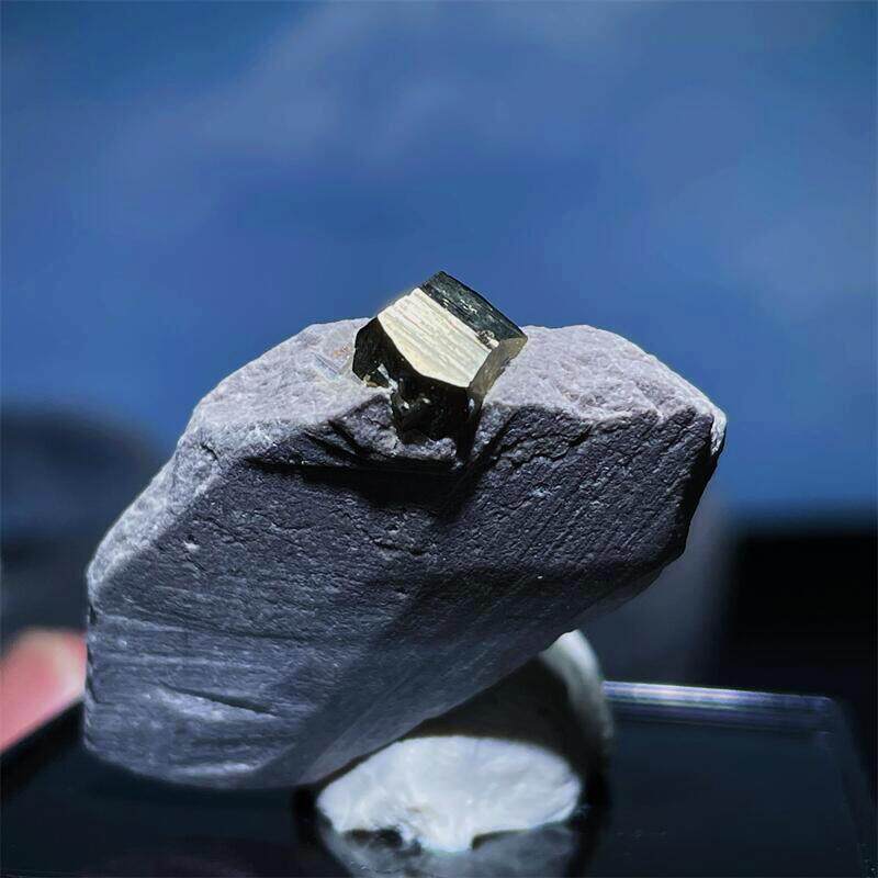 천연 크리스탈 미네랄 크리스탈 오각형 십이 면체 황철석 벨트 주변 암석 교육 표본 컬렉션 원래 돌 장식품