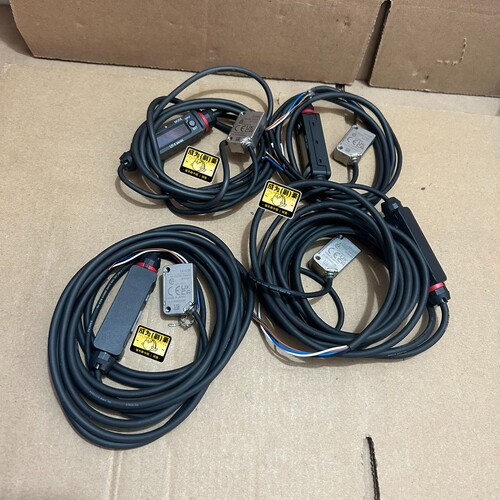 基恩士二手原装LR-X250测距传感器，成色漂亮，功能测试包 ~议价