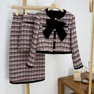 小香风羽绒套装女2025新款时尚高定毛呢编织格纹蝴蝶结半裙两件套