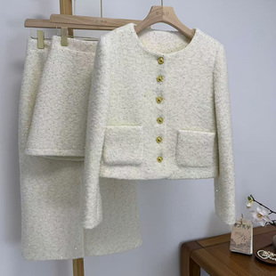 小香风羽绒服2026冬季新款羊毛呢时尚亮片铜扣圆领高奢减龄套装女