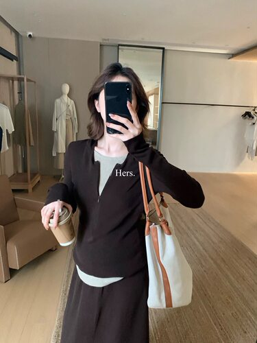 Hers简约风纯色圆领长袖针织衫女宽松显瘦百搭上衣女气质套装