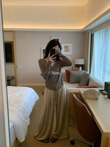 Hers简约风纯色圆领长袖T恤女宽松显瘦百搭上衣女气质