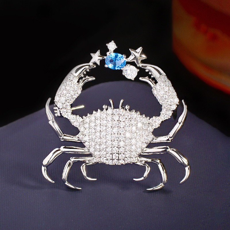 创意设计感水钻螃蟹胸针高档女时尚个性别针气质胸花大衣外套配饰