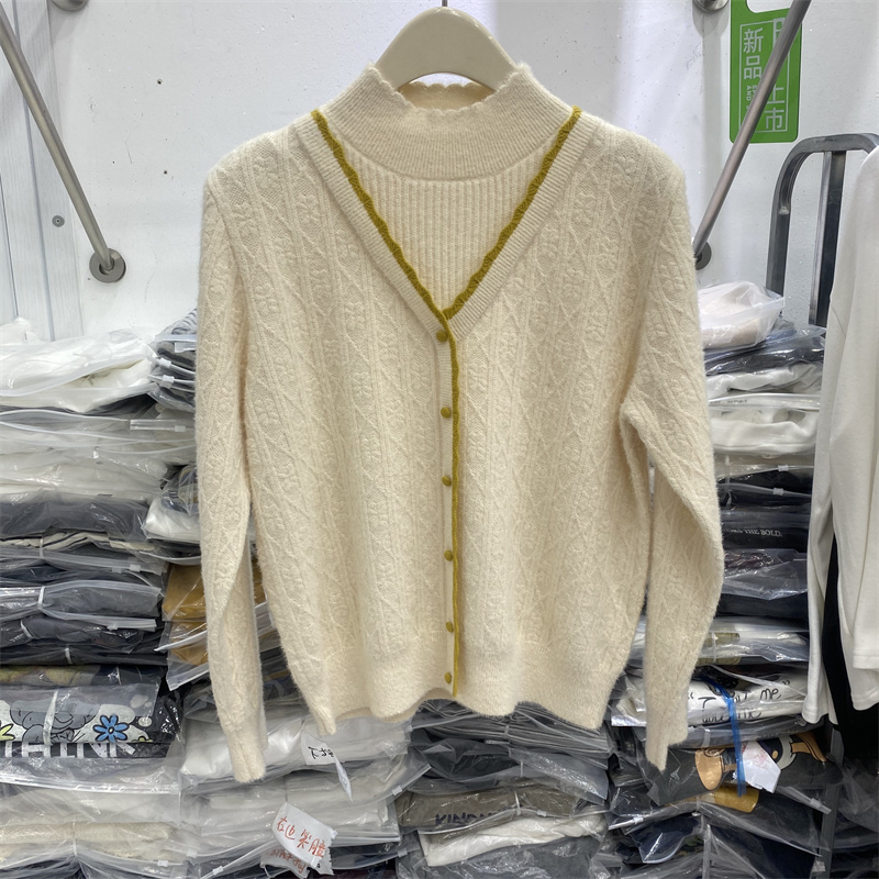 韩版2025女冬新款加厚半高领长袖针织衫修身显瘦假两件蕾丝毛衣潮