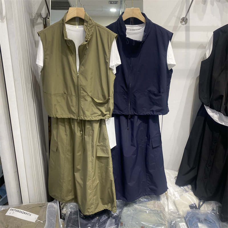 工装风立领显瘦马甲半身裙三件套
