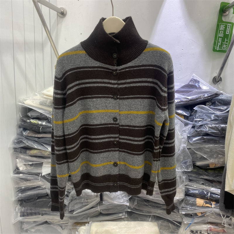 中式复古条纹撞色羊毛针织开衫