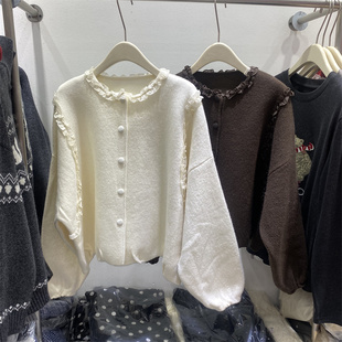 韩版2025冬款小香风圆领木耳边针织开衫女温柔纽扣毛衣羊毛外套