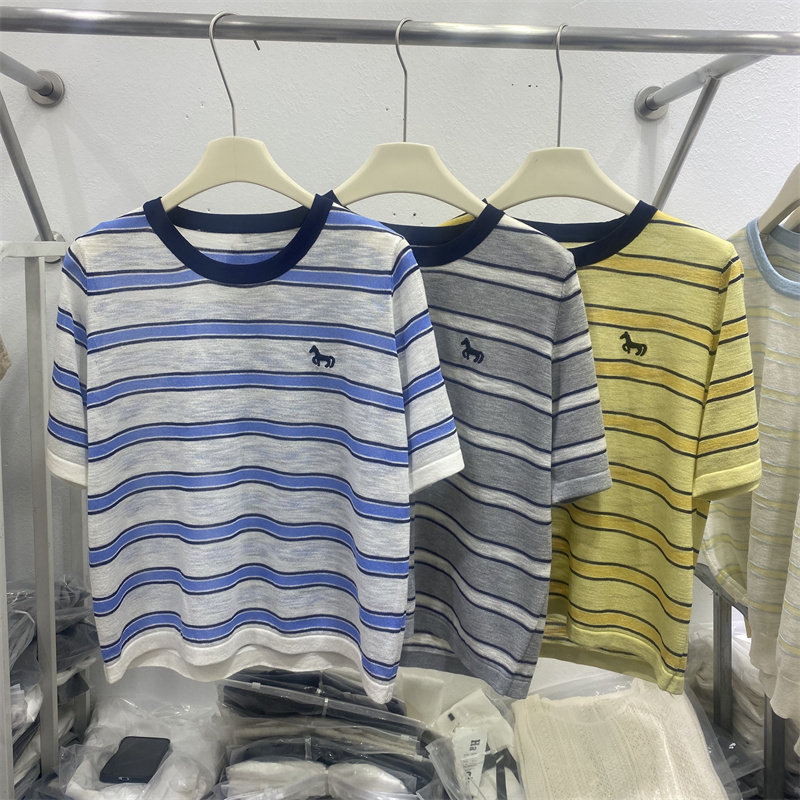 中式2026夏季新款女士圆领小马刺绣条纹短袖冰丝针织衫宽松套头