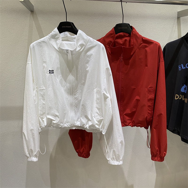 欧货2026春夏季极简风立领拉链短外套女百搭防晒衣小个子收腰薄款