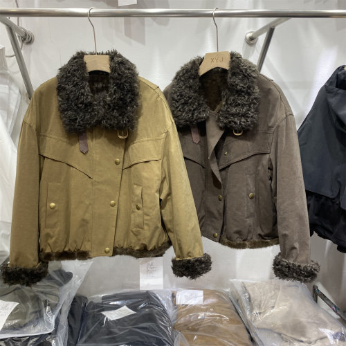 女冬款毛领皮毛一体加厚派克服