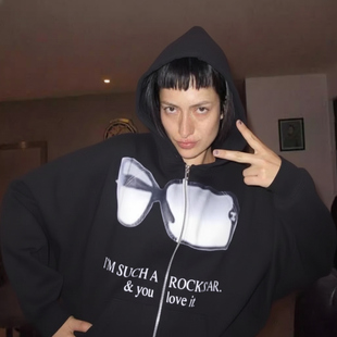 精选好物推荐 街头摇滚风眼镜涂鸦宽松高街复古拉链连帽卫衣 美式