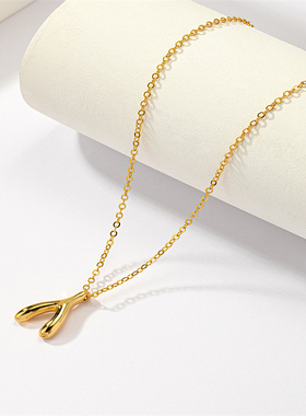 项链新款2024爆款原创设计感铜镀18K真金几何人字项链锁骨链项圈