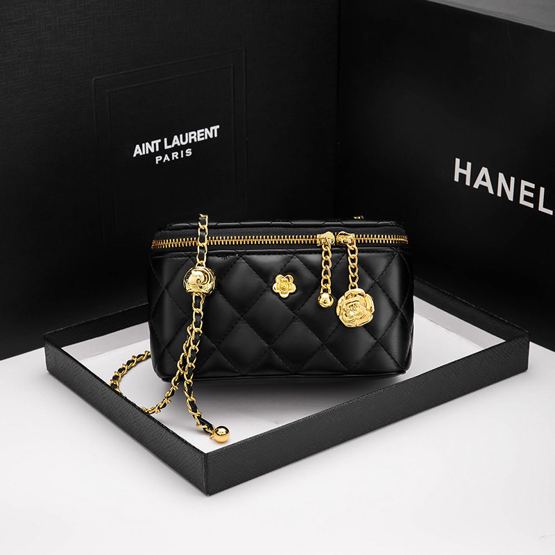 轻奢新款真皮山茶花轻便菱格链条包女包单肩斜挎化妆包迷你盒子包,箱包皮具/热销女包/男包,通用款女包,淘宝优惠券,粉丝福利购,淘宝优惠卷