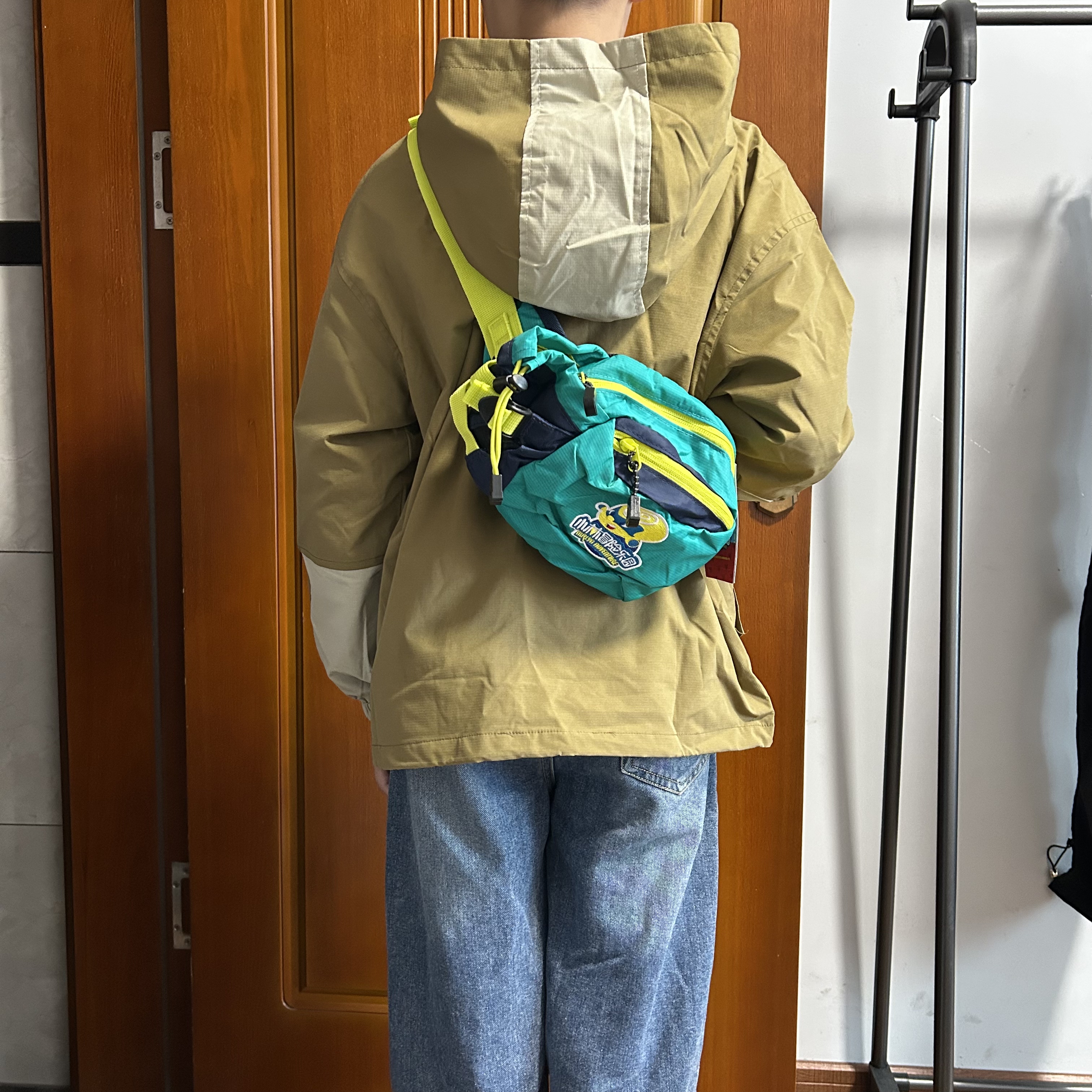 儿童卡通轻便户外旅行斜挎胸包