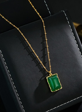 网络爆款绿色天然石头小方块吊坠项链小清新气质高级感项链