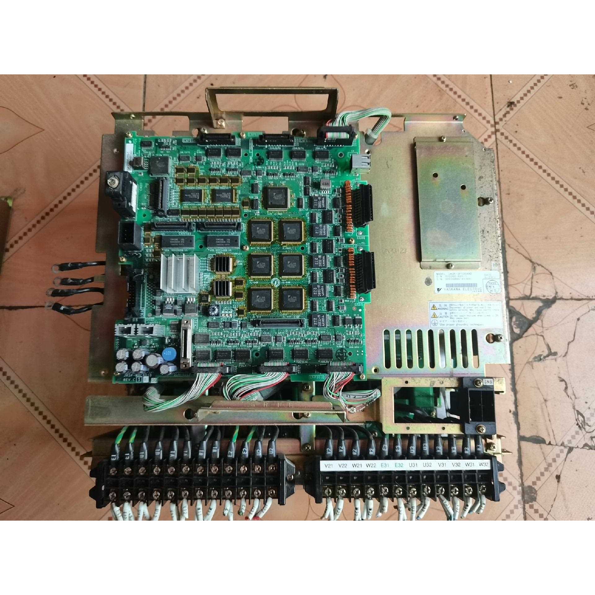 【议价】安川机器人控制板 JASP-WRCA01B 带有模块 拆机下