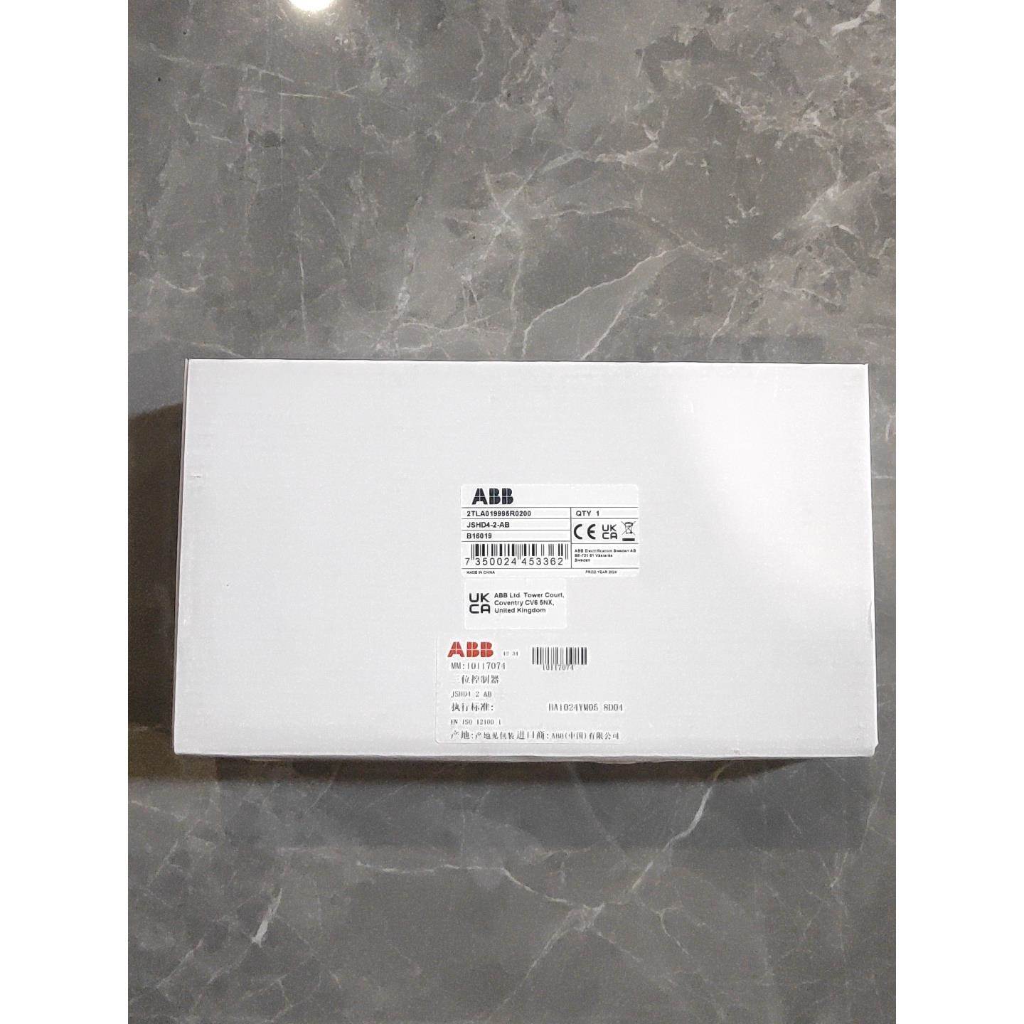 【议价】全新ABB JSHD4-2-AB 三位控制器，型号2TLA0