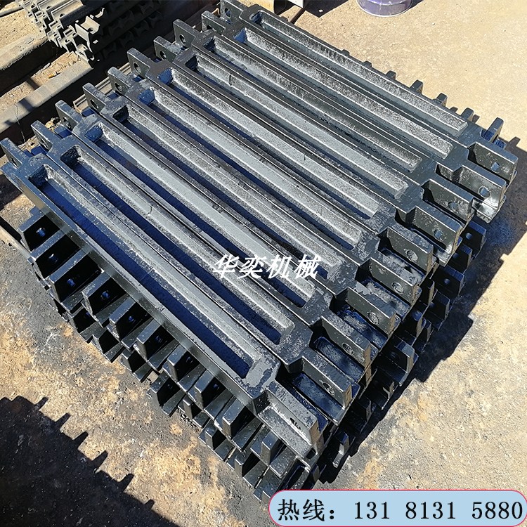 厂家源头直供煤矿刮板机刮板配件30t 40t多种型号刮板 生产制造