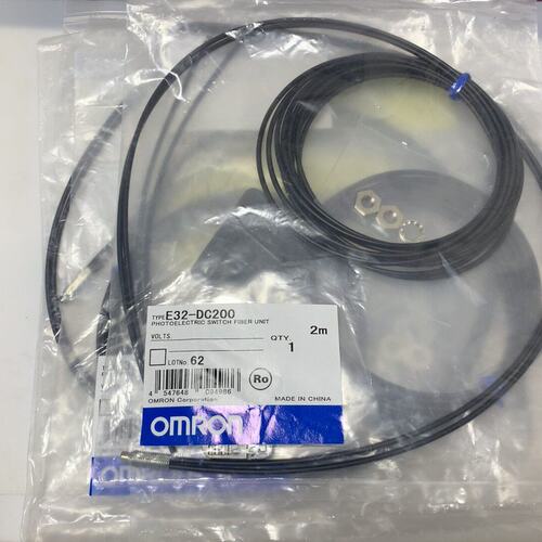 议价-新原装正品欧姆龙光纤传感器E32-DC200，2米长度，带-可维修