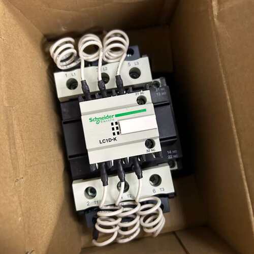 议价-全新正品施耐德电容切换接触器，型号LC1DWK12Q7C，电-可维