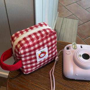 红色格子拍立得收纳包富士相机女mini12/se/99保护套sq1手提便携