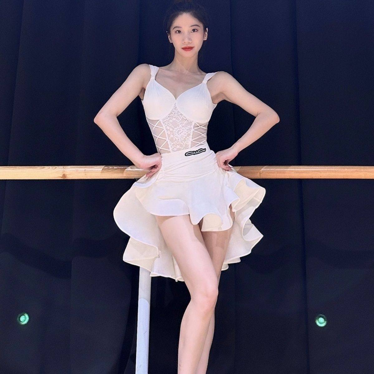 美辰舞服白色纯欲拉丁舞练功服性感分体套装鱼骨大摆裙伦巴女成人,运动/瑜伽/健身/球迷用品,拉丁舞演出服,淘宝优惠券,粉丝福利购,淘宝优惠卷