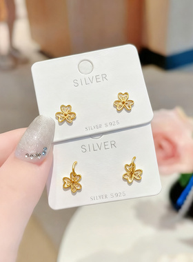 新款金包银三叶花弯钩耳钉轻奢