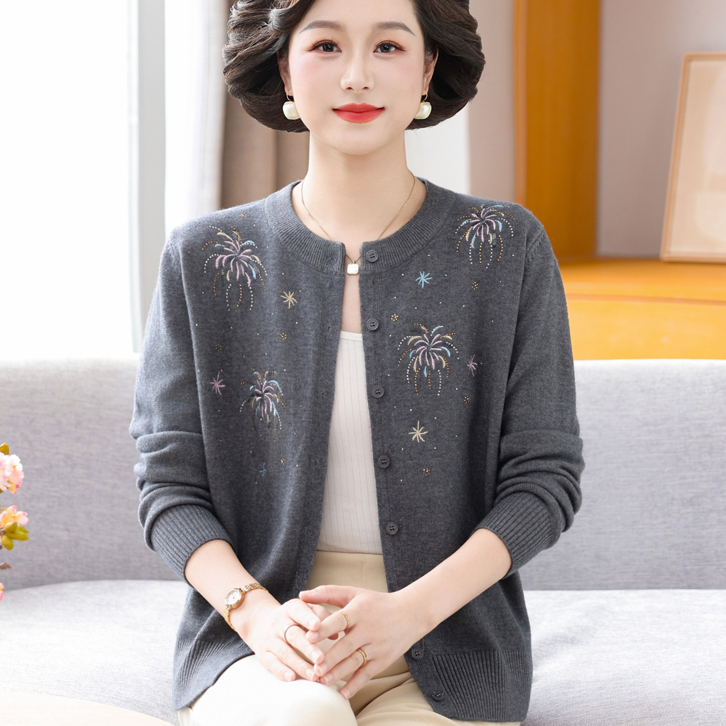 2026新款妈妈装秋装针织开衫女春秋款中老年毛衣外套宽松大码上衣