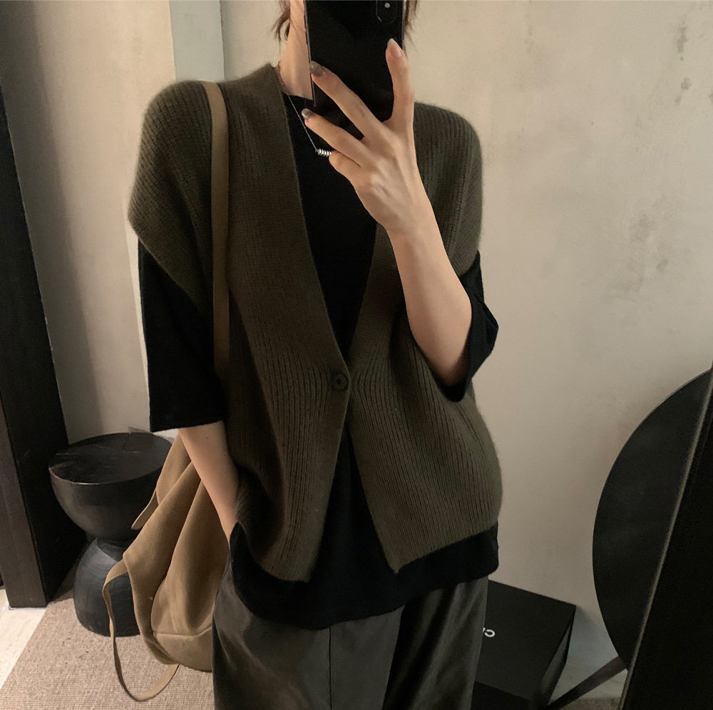 老钱风羊毛马甲女秋外穿2026早秋女装新款上衣一粒扣毛衣针织背心