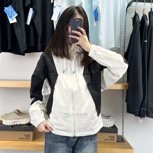 北面女士防风夹克防泼水休闲外套
